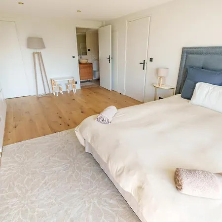 Superb With Sea View, Swimming Pool Бенервиль-сюр-Мер