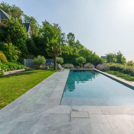 Superb With Sea View, Swimming Pool Бенервиль-сюр-Мер