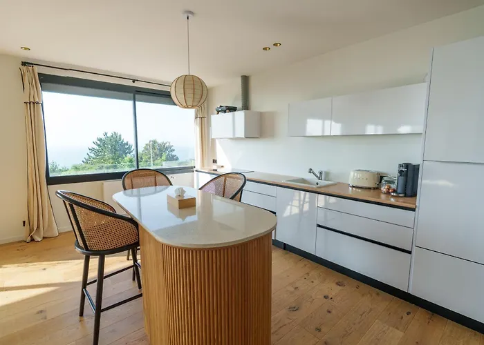 Superb With Sea View, Swimming Pool